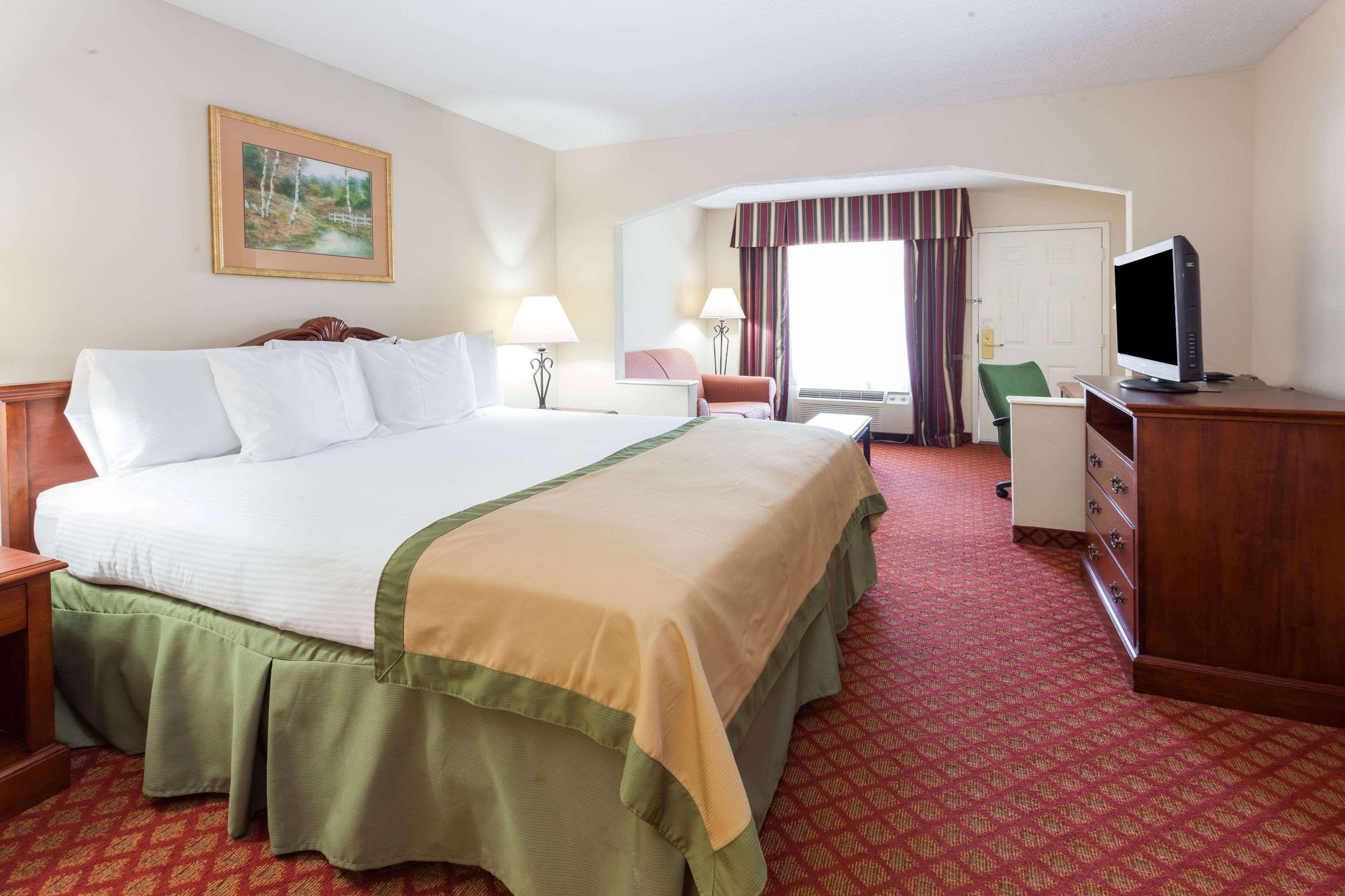 Hotel Baymont By Wyndham 3*